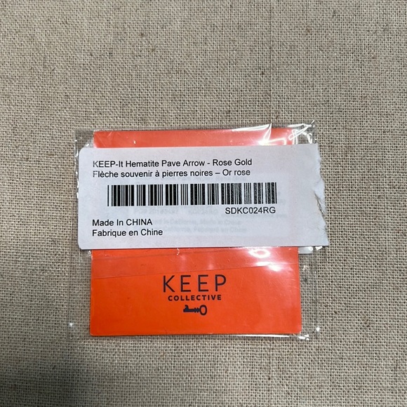 Stella&Dot KEEP Collective Arrow charm, rose gold and hematite pave - Picture 5 of 5